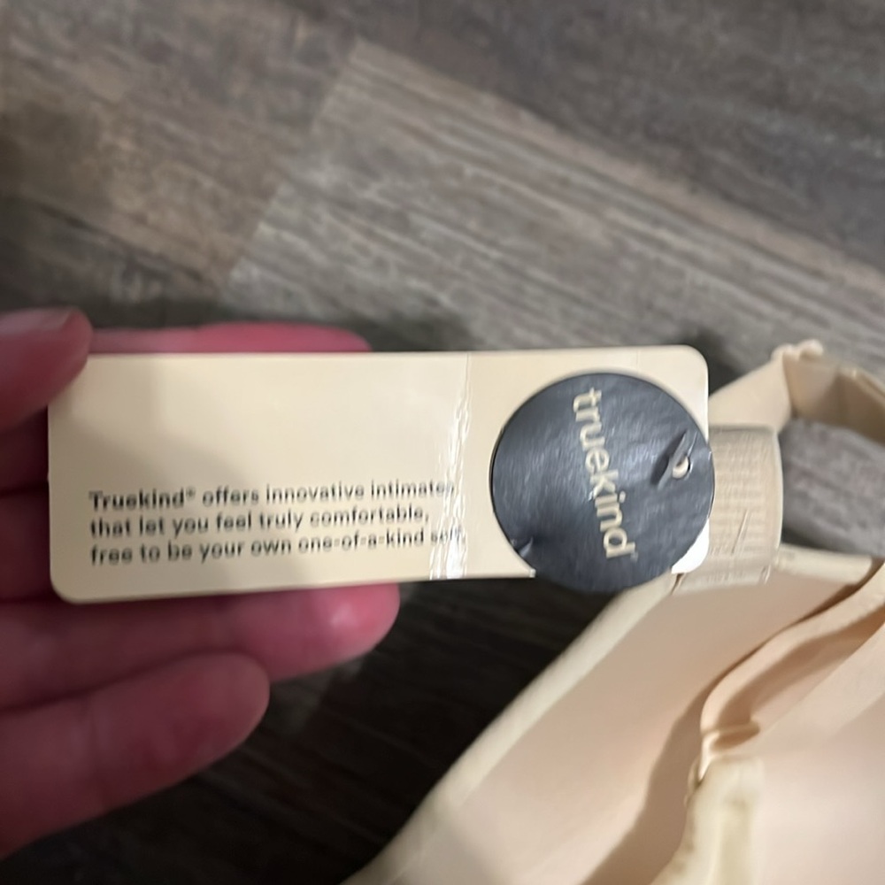 Truekind Supportive Comfort Wireless Padded Shaping Beige Bra NWT Small - Picture 4 of 12
